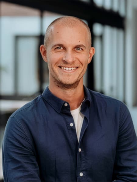 Max Mika, Gründer des Remote Verlags